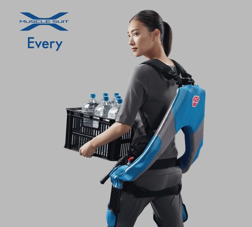 Для работяг с заводов выпустили «силовой костюм»