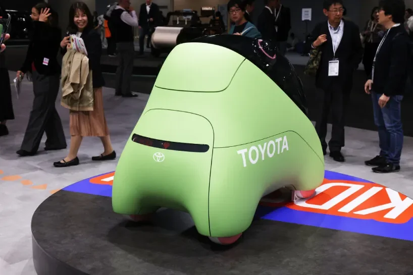 Toyota представила концепт автономного электромобиля для детей