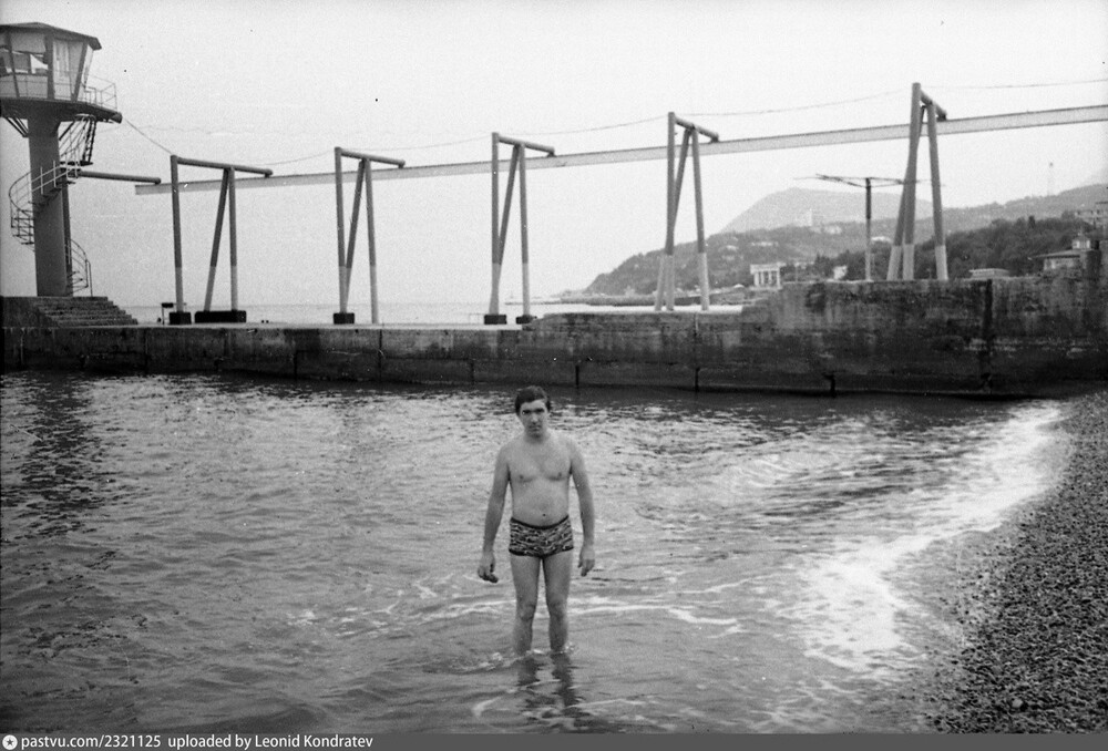 На набережной Алушты.