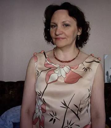 В московском метро пенсионерка толкнула 13-летнюю девочку на пути