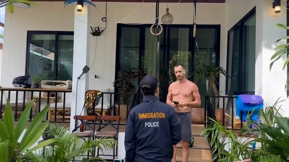 Пара занялась любовью на глазах у туристов в Таиланде