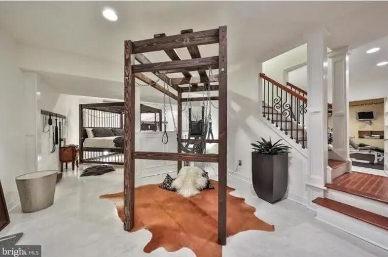 20. Продавец просит отнестись с пониманием 