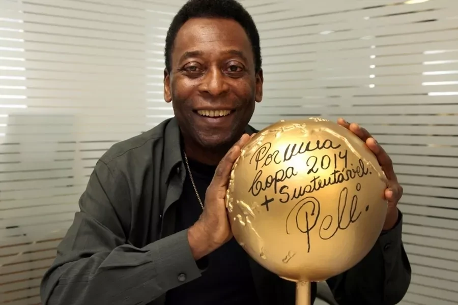 От носка с газетой до «Короля футбола»