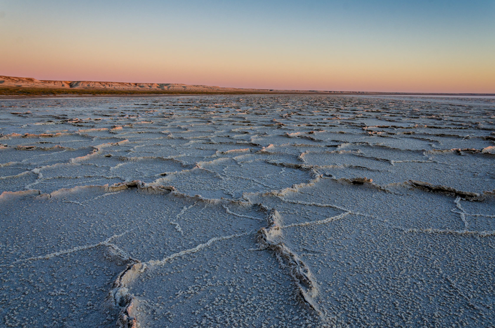 5 необычных и странных находок со дна Аральского моря, появившихся после высыхания