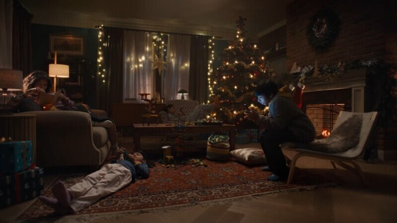 Конструктор Lego спас залипающего в смартфоне мальчика