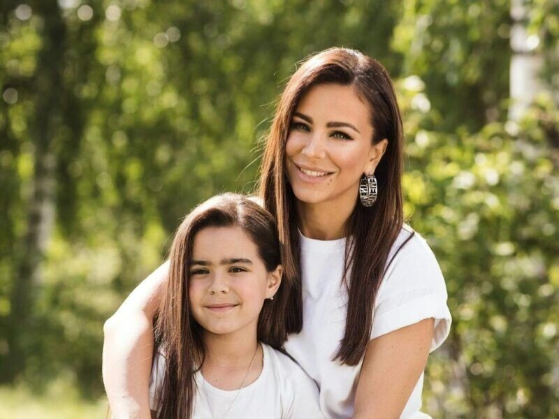 5 дочерей знаменитых родителей, демонстрирующих возрастной диссонанс