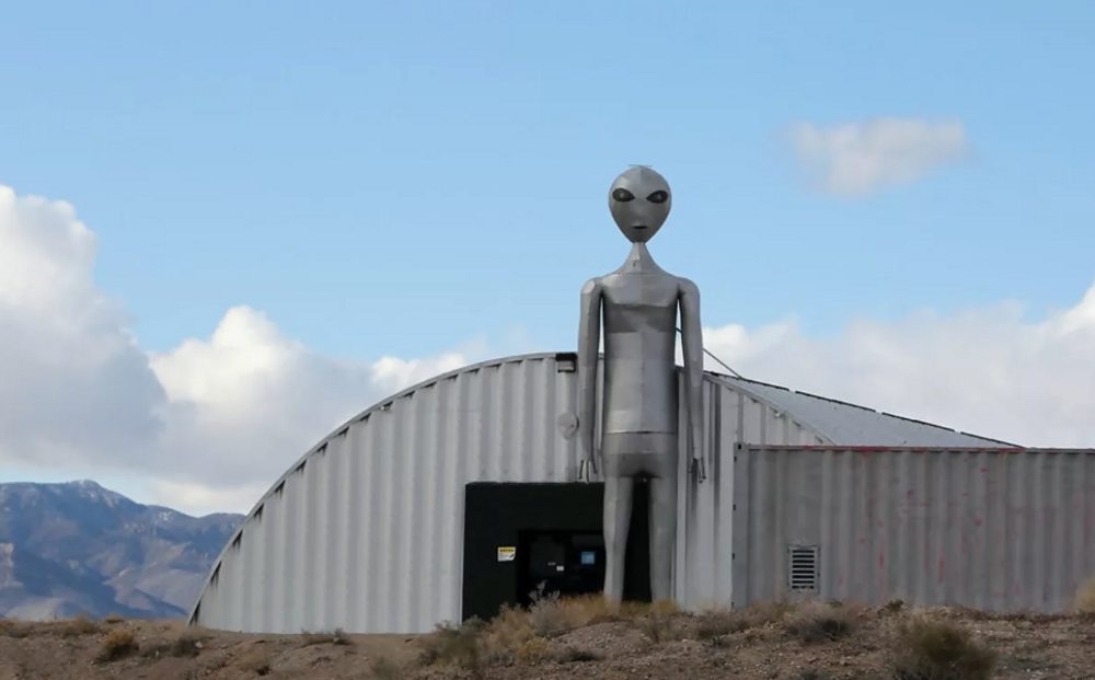 Зона 51: миф, тайна и реальность самой загадочной базы мира