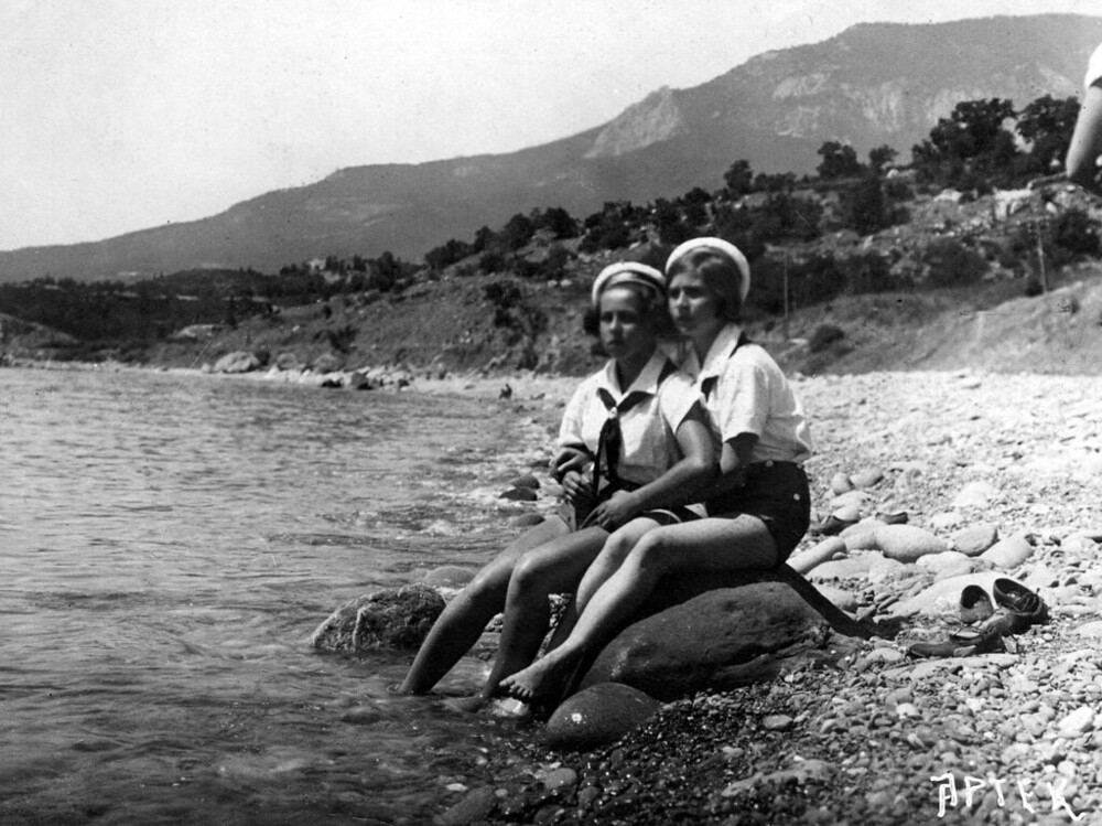 «Артек». 1930-е.  Крым, Гурзуф.