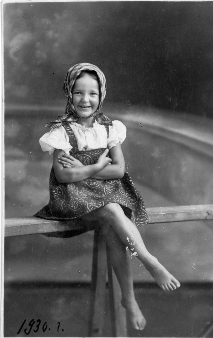Архив Гузель Забавиной-Максютовой. Гузель Максютова. 18 сентября 1930 года. Фотография Н. Д. Коршунова. Уфа.