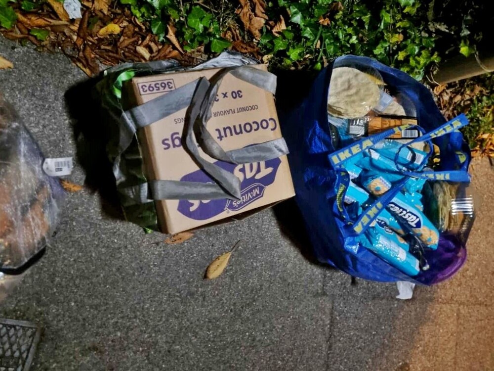 Мужчина зарабатывает на вещах, которые выбрасывают на свалку