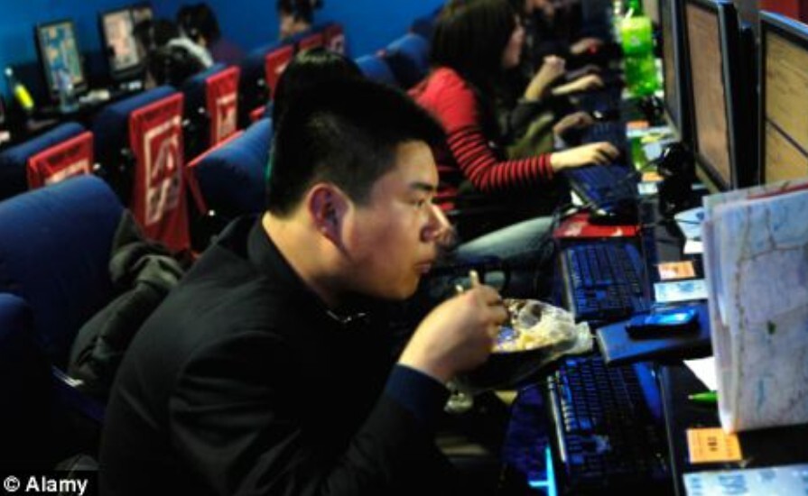 В Китае отец нанял виртуальных киллеров, чтобы вернуть сына в реальный мир