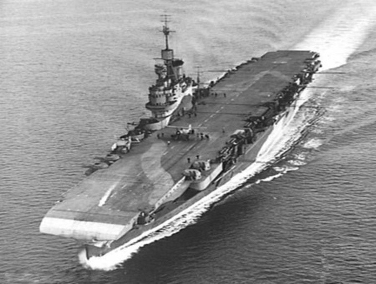 «Выдающийся» британец: история службы авианосца HMS Illustrious