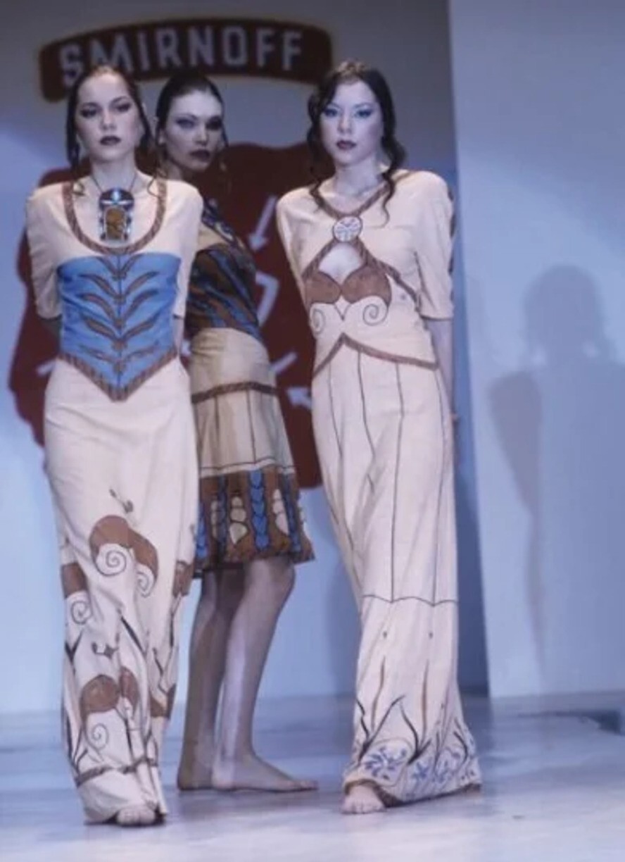 Модный показ в рамках конкурса модельеров Международной премии дизайна британского бренда «Smirnoff» в Екатеринбурге, 1996 год.