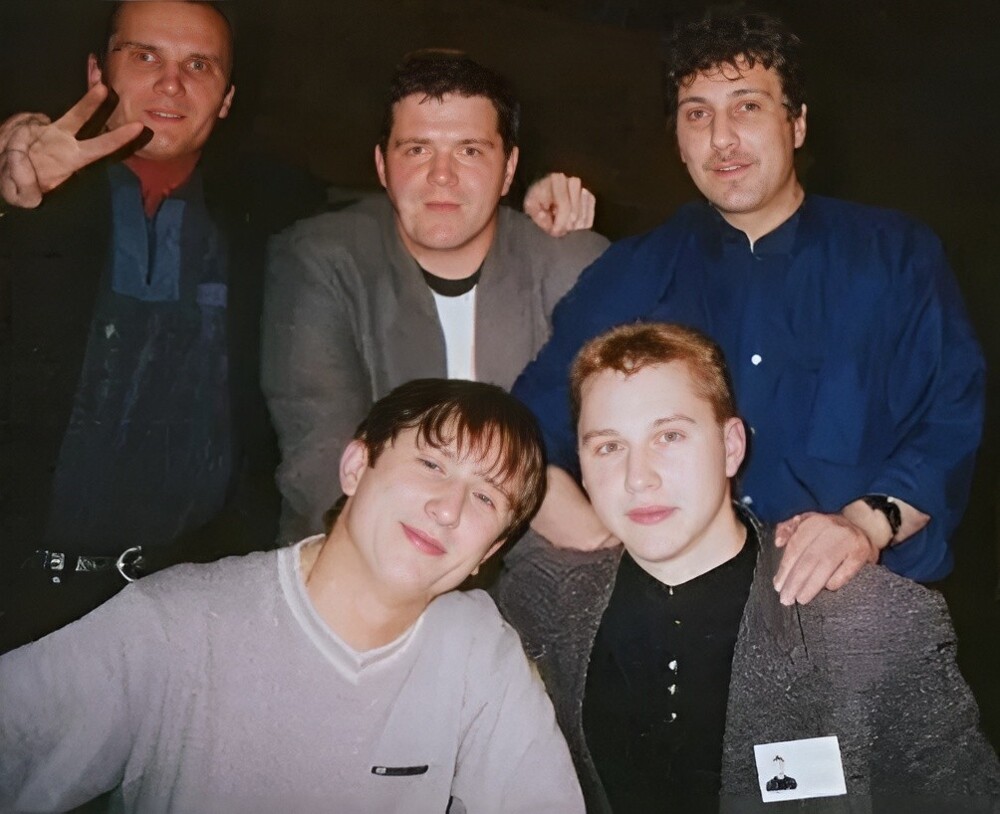 Михей с поклонниками, 1990-е годы.