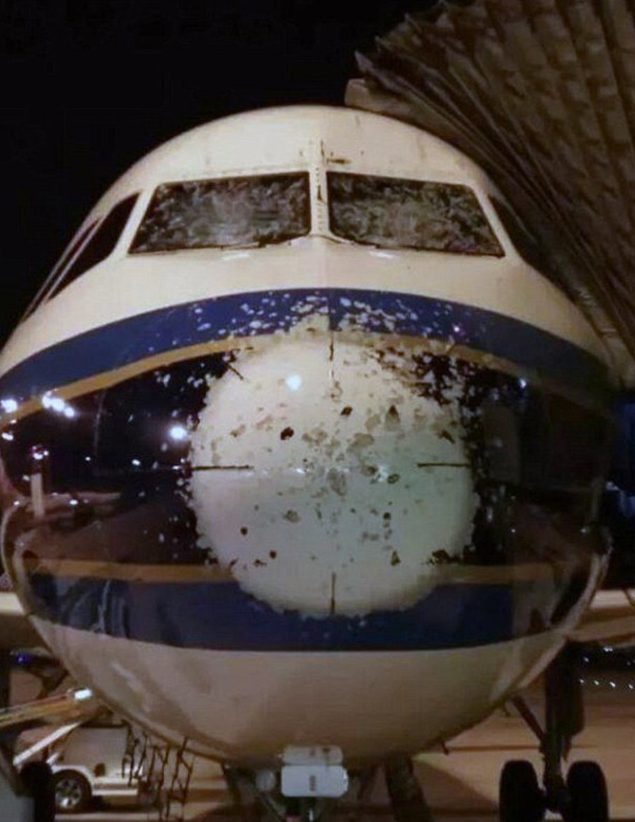 Кадры, сделанные после приземления самолетов: лучше этого не видеть