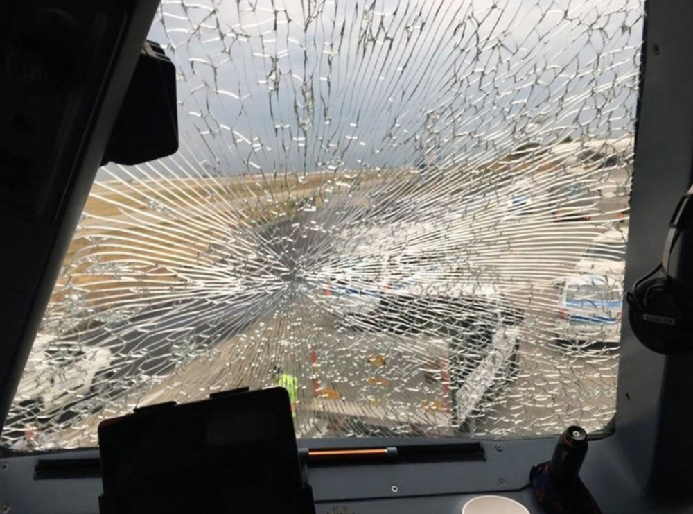 Кадры, сделанные после приземления самолетов: лучше этого не видеть