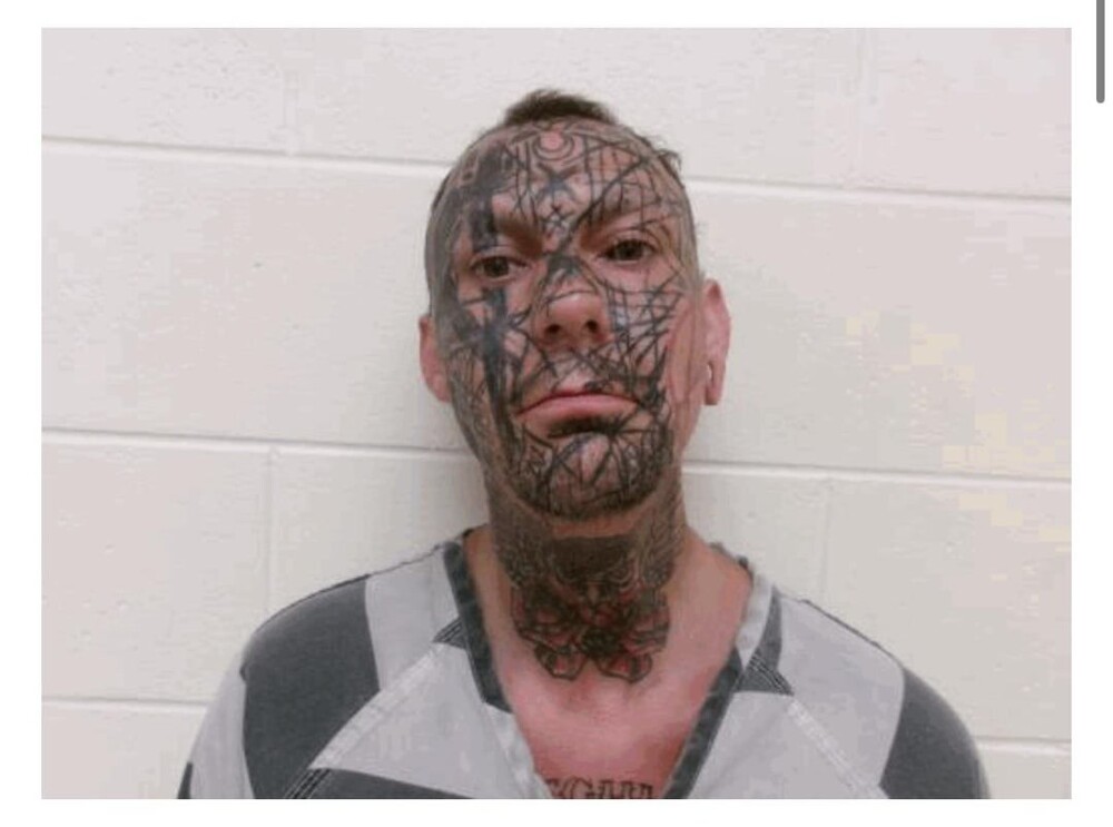 18. Когда разрешил ребёнку поиграть не с фломастерами, а с тату-машинкой