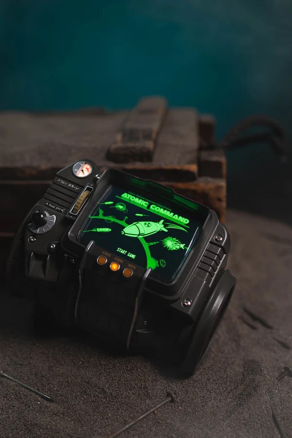 Bethesda выпустила реплику улучшенного Pip-Boy 3000