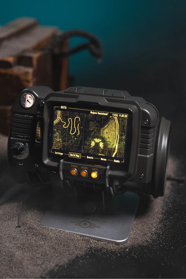 Bethesda выпустила реплику улучшенного Pip-Boy 3000