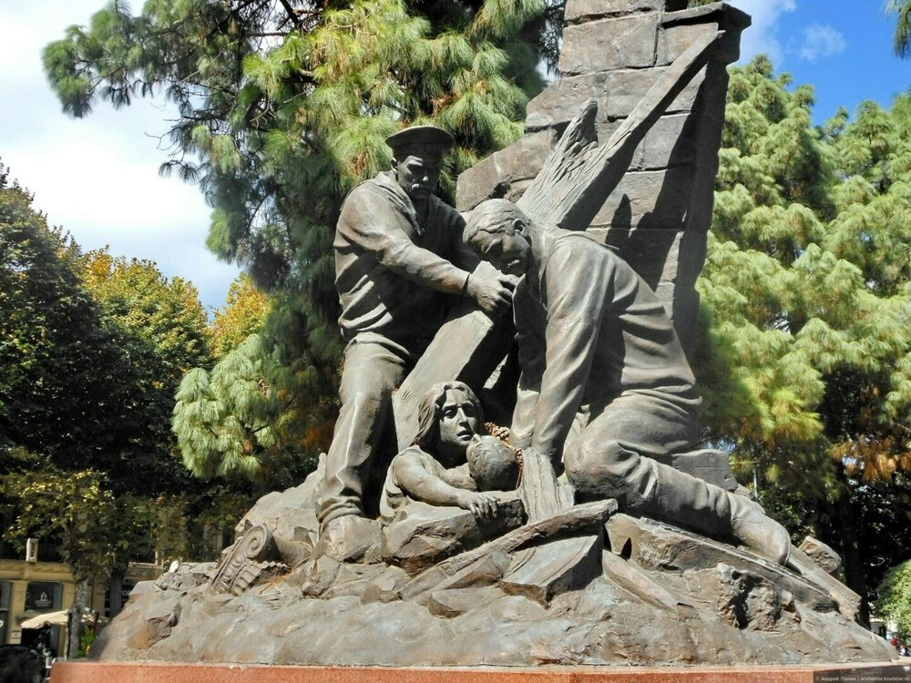 Русские в беде не бросают