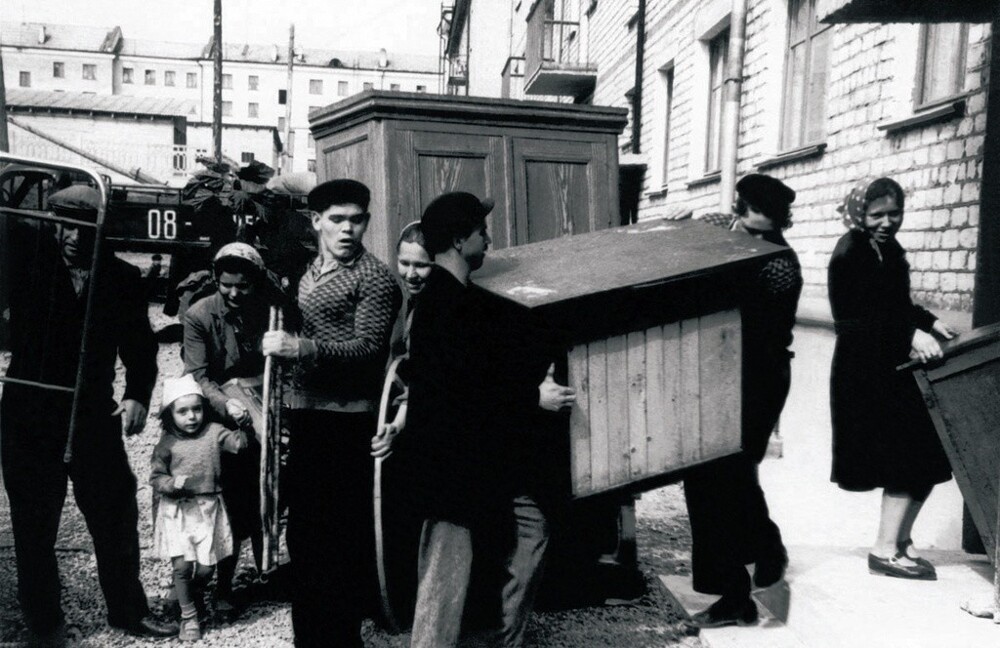 Как работали очереди на жильё в СССР и почему одним давали квартиру за 2 года, а другим — за 20