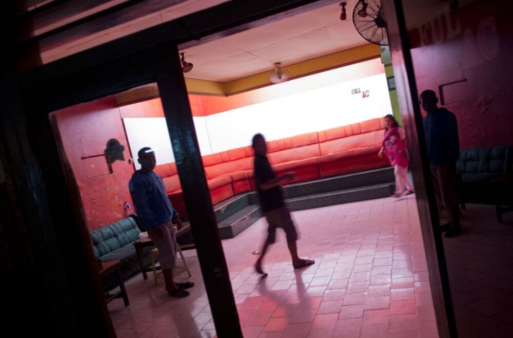 Детская проституция - новая "эпидемия" во Франции