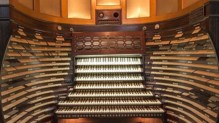 1. Невероятный орган