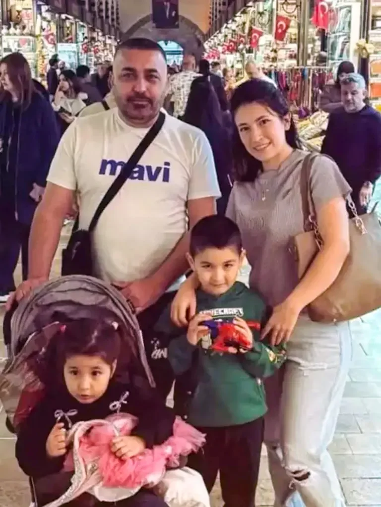 Семья туристов скончалась после отравления уличной едой в Стамбуле