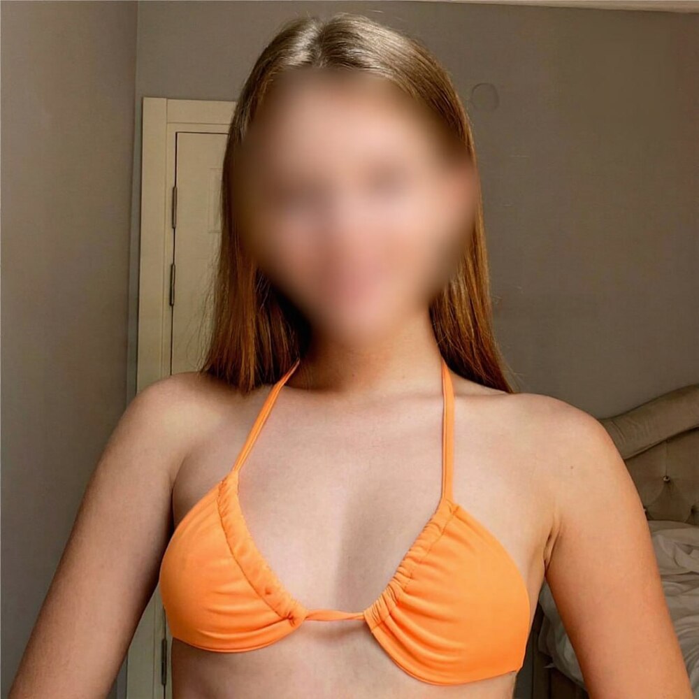 В РФ призвали включить беседу об эскорте в школьную программу