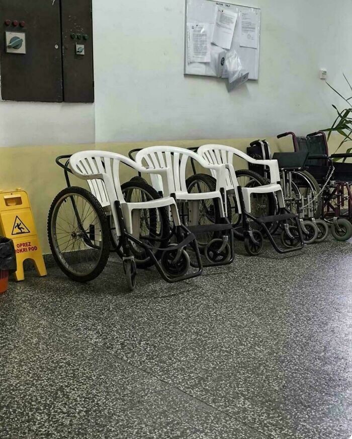 5. Инвалидные коляски в боснийских больницах