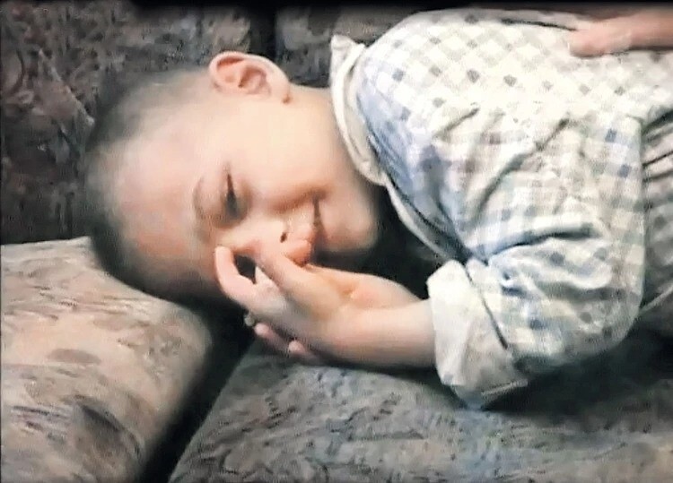 Лаяли, чирикали и рычали: что стало с российскими детьми-маугли, которых воспитали животные