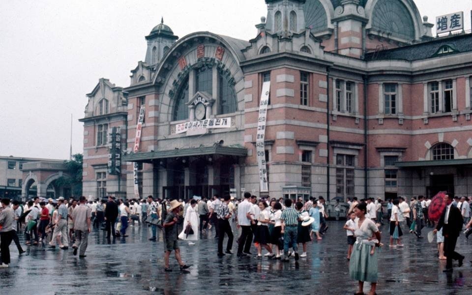 Секреты мукбанг. Как корейским видеоблогерам удается есть часами и не толстеть