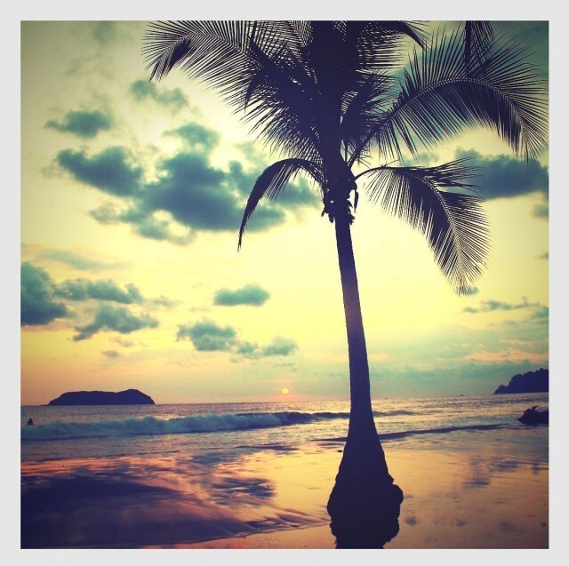 Закат в парке Мануэль Антонио, Коста-Рика. Фотограф globetrottergirls