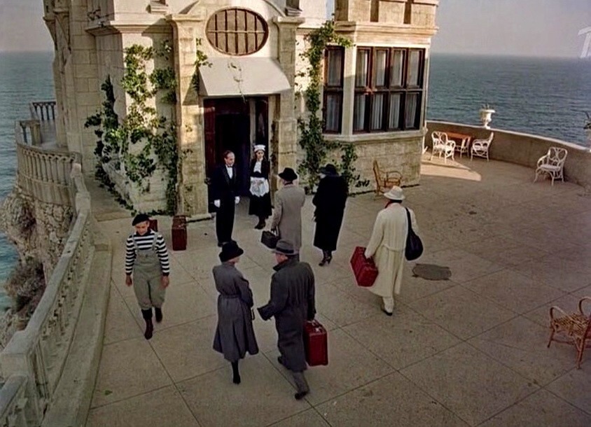 В 1987 году в Крыму также снимался фильм "Десять негритят".