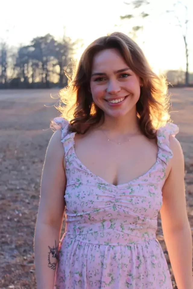 «Парни моего возраста слишком инфантильны!» Девушка встречается с тренером, старше на 34 года