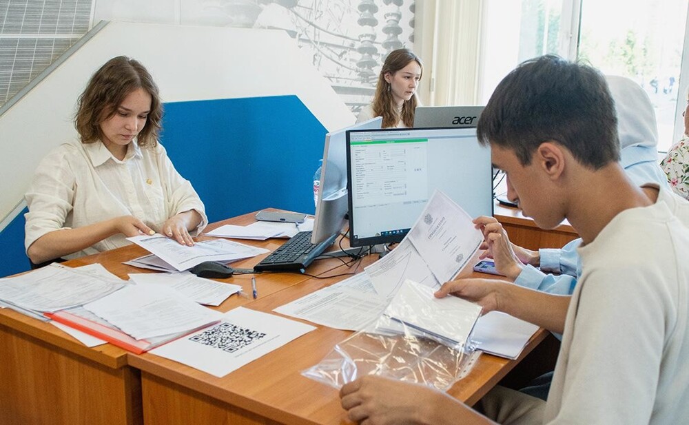 В российских вузах ограничили количество платных мест по 42 специальностям