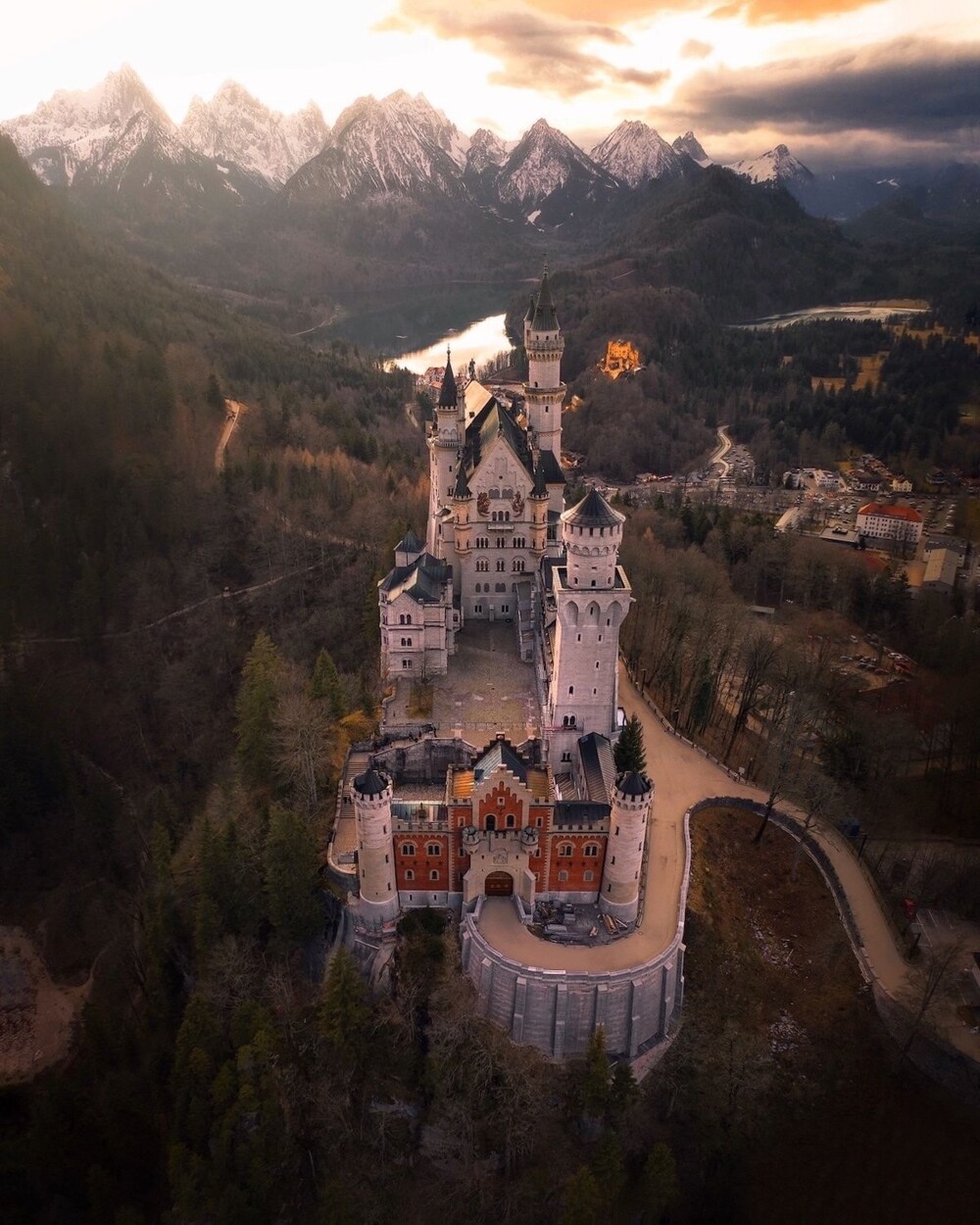 16. Нойшванштайн - замок в Баварии, Германия