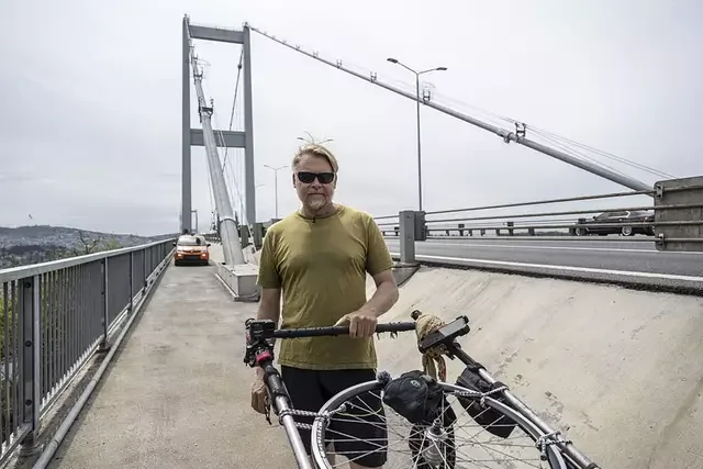 Мужчина решил пешком обойти Землю: путешествие затянулось на 27 лет