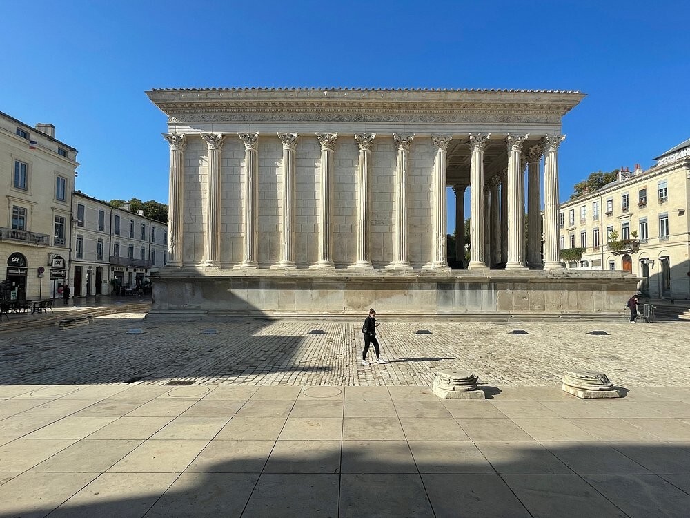 Квадратный дом в Ниме: бессмертный лик Рима