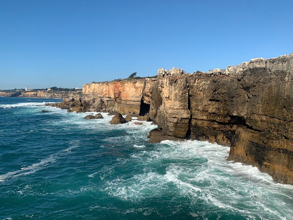 Пасть Дьявола: завораживающий грот в Португалии, где хитрый оккультист талантливо инсценировал свою гибель