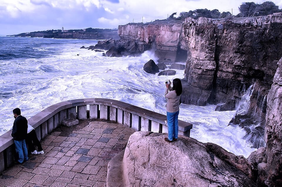 Пасть Дьявола: завораживающий грот в Португалии, где хитрый оккультист талантливо инсценировал свою гибель