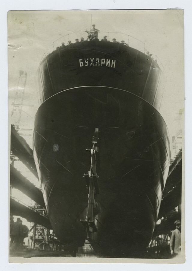 Процесс переименования теплохода «Бухарин», 1934 год.