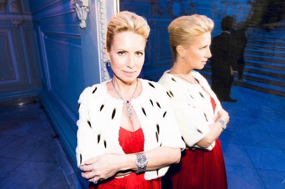 Жены экс-замминистра Иванова требуют вернуть их драгоценности