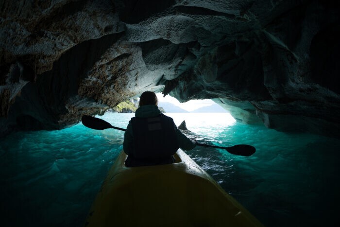 Мраморные соборы Чили, вырезанные озером в патагонских скалах