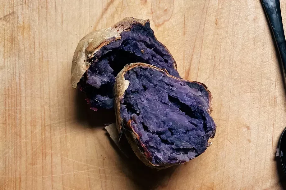 1. Роскошный танзанит или запечённый картофель?