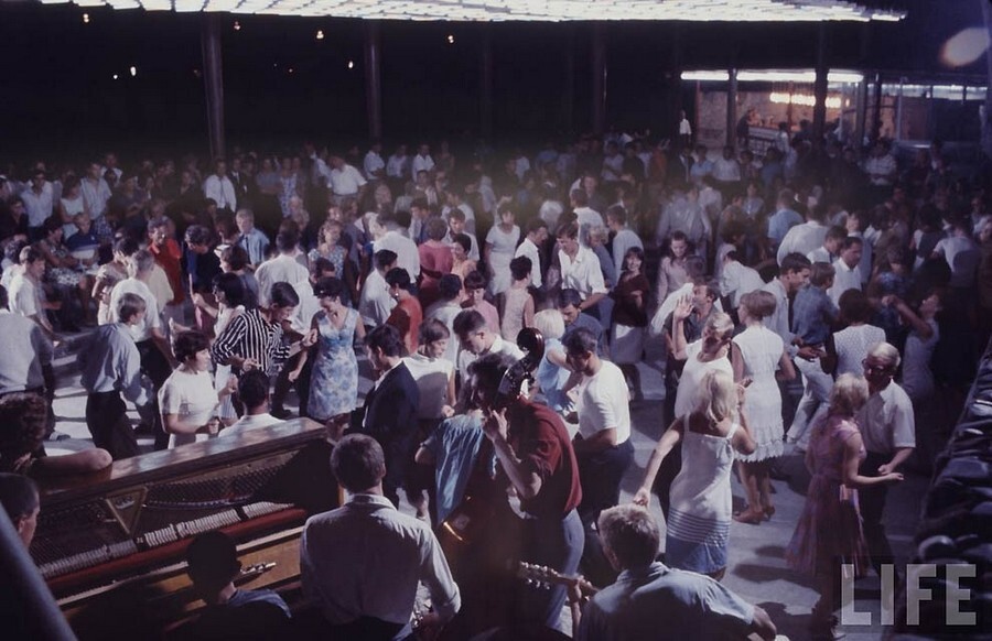 Как жила советская молодёжь в 1960-х. Фотограф Билл Эппридж