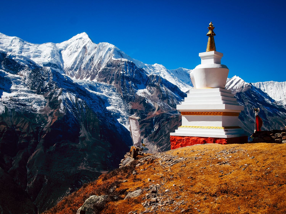 Гималаи стоят не на земной коре. Под Эверестом нашли «геологический бутерброд»