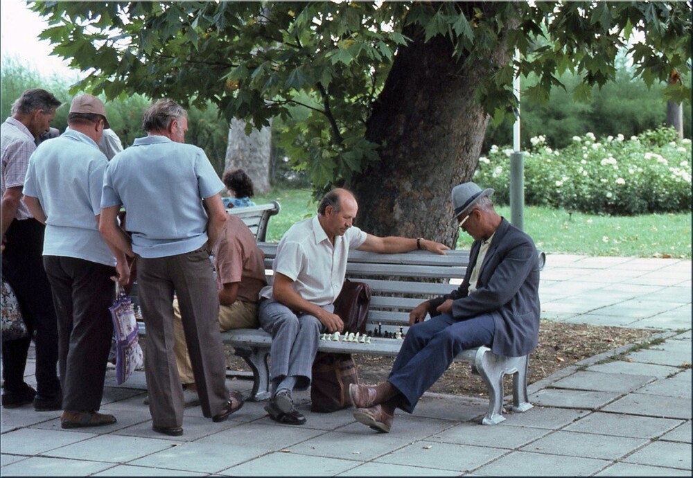 Шахматисты в Ялте неподалёку от набережной.