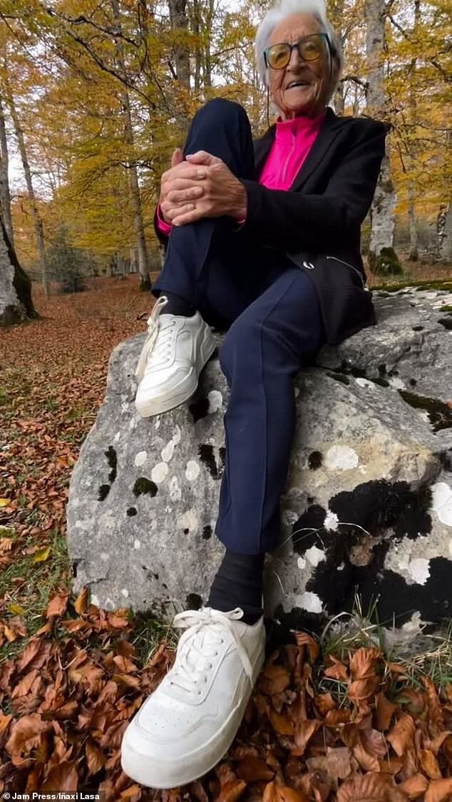 Мне 101 год. Несмотря на остеоартрит, я ежедневно занимаюсь в тренажёрном зале по два часа