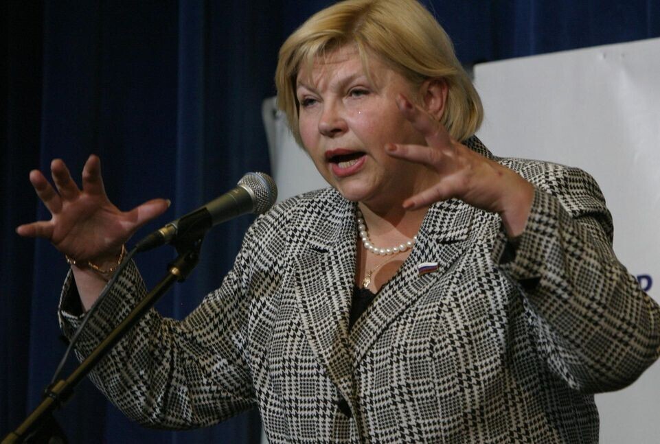 А зори здесь тихие. Елена Драпеко